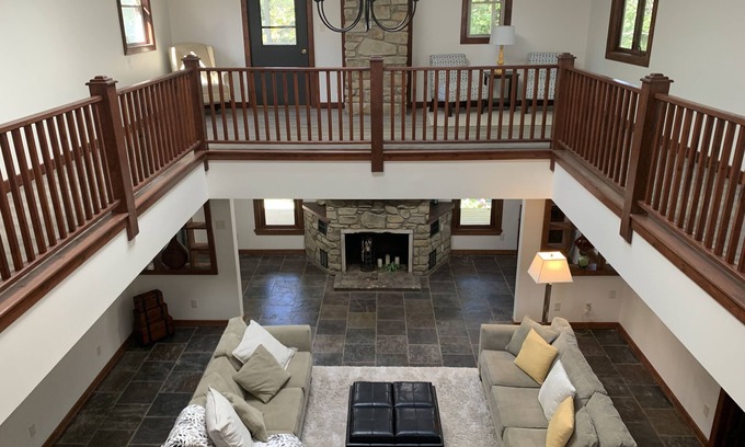 Trafalgar House | Pool Table, Ping Pong, Sleeps 10, Foosball, King Bed, Pond, Grill, Large Kitchen