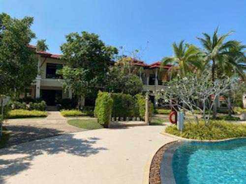 Choeng Thale Villa | Poolside Luxury Laguna 2-Bed Villa in Cherngtalay