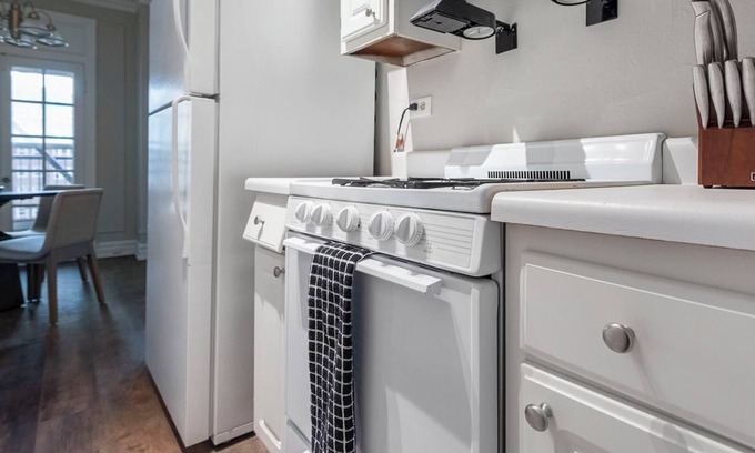 Washington Apartment | PoplarHouse Premier Studio 1