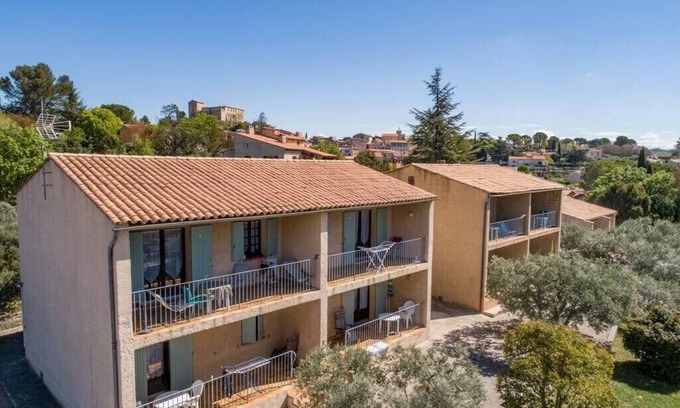 Greoux-les-Bains Apartment | Poppy Lou Cigaloun Ana Location