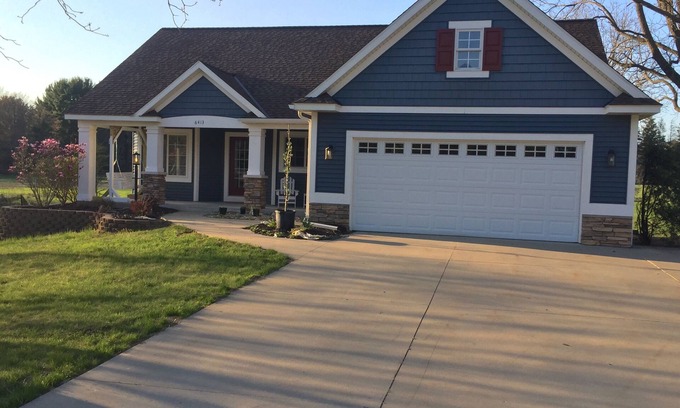 Holland House | Porch Swing Saugatuck - Modern Farmhouse + Hot Tub, EV Charger, Billiards, Bikes