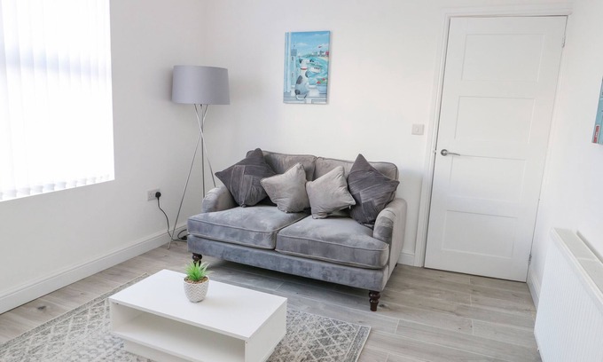 Holyhead Cottage | PORT APARTMENT 2, pet friendly in Holyhead