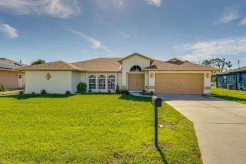 Port Charlotte - Charlotte Harbor House | Port Charlotte Home about 3 Mi to Beach and Harbor!