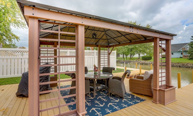 Port Clinton House | Port Clinton Home w/Private Dock + Gazebo!