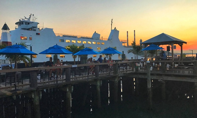 Port Jefferson House | Port Jefferson Coastal Paradise