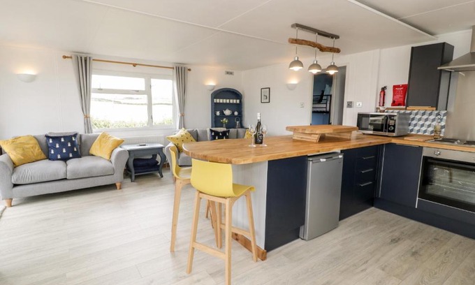 Amlwch House | Porthwen Lodge