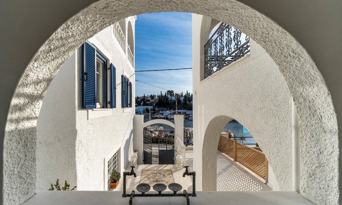 Spetses Hotel | Porto Vecchio Luxury Suites