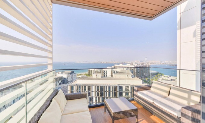 Dubai Apartment | Posh 2 BR Oceanfront Apt ♥ of Bluewaters Island