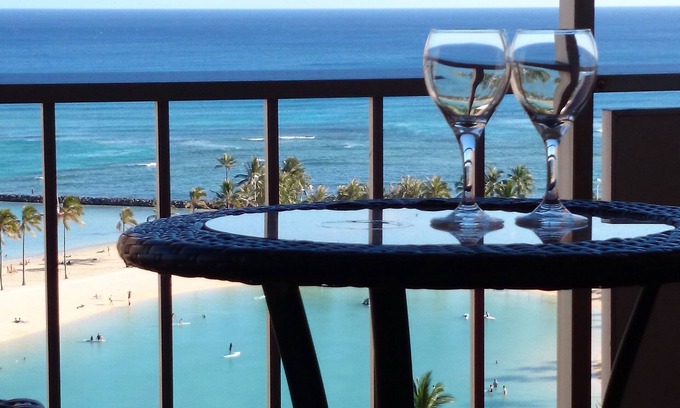 Waikiki Condo | Posh & Lavish . 2 ADJOINING SUITES . Direct Ocean Views