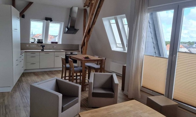 Borkum Apartment | Posthus Apartment 304 - completely renovated, close to the beach and central