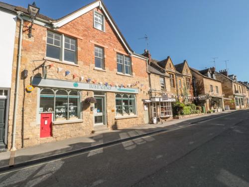 Winchcombe House | Postmaster's Lodging