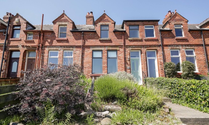 Annan Cottage | Pow-wow Shore Cottage