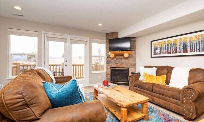 Eden Condo | Powder Mtn Retreat MH110 | Ski Getaway | Hot Tub & Sauna
