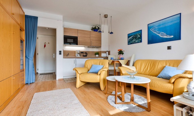 Hornum Apartment | Practical 1-room apartment close to the beach with a sunny terrace.