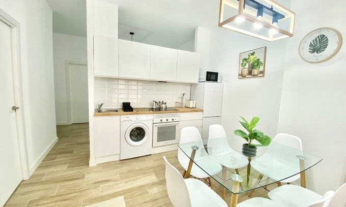 Carabanchel Apartment | Prague Bridge Apartment