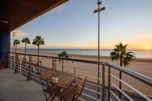 Cadiz Apartment | Preciado apartamento con vistas frontales al mar