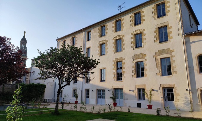 Verdelais Apartment | Première Pierre Verdelais