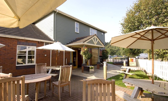 Oldbury Hotel | Premier Inn Birmingham Oldbury - M5 Jct2