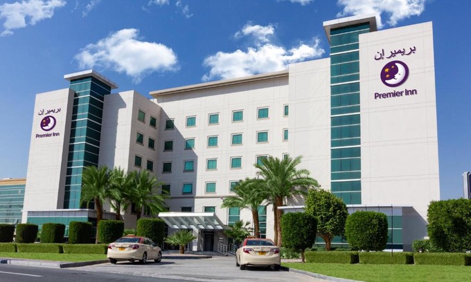 Dubai Investment Park Hotel | Premier Inn Dubai Investments Park