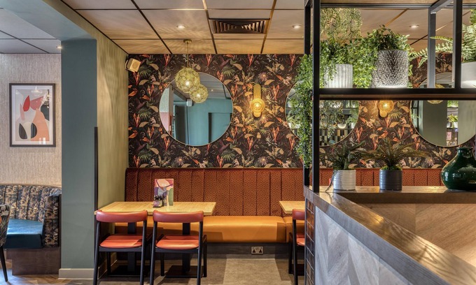 Trafford Hotel | Premier Inn Manchester Trafford Centre Wst