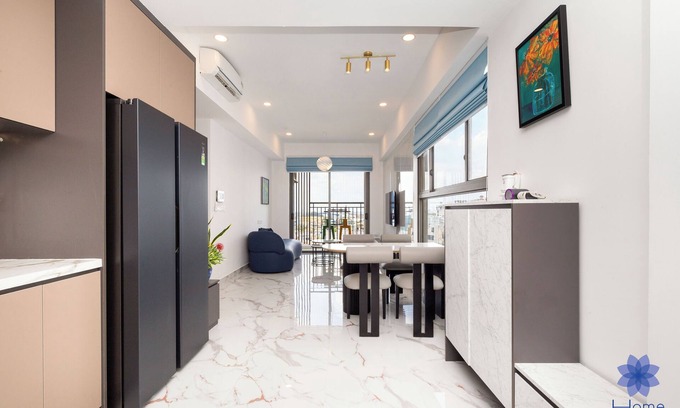 Tan Binh Apartment | Premium 2BRs Apt with AC, Free Gym & Pool; 1.5km from TSN airport