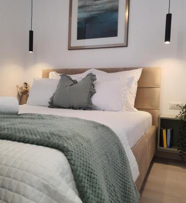 Sector 3 Apartment | Premium Hils Brauner Studio