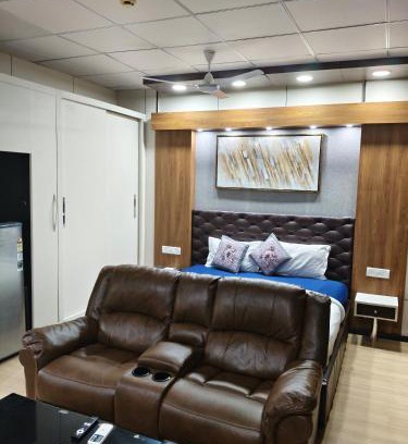 Gomti Nagar Apartment | Premium