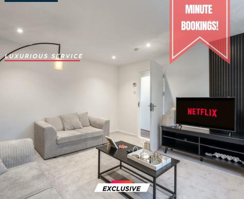 Great Houghton Apartment | Premium Offers, Last-Minute Escapes, 3 Bedroom House, Free Parking, Sleeps Up to 5, Private Garden, Elevate Living Estates Short Lets & Serviced Apartments Northampton