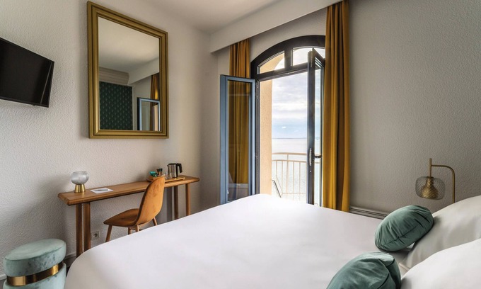 Morgat Apartment | Premium Room 2 Adults