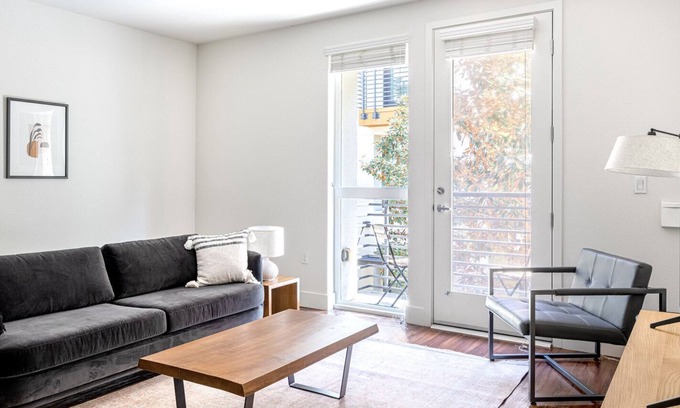 Renaissance Apartment | Premium San Jose 3BR w/ W/D, Pool, Gym, BBQ, near freeways, by Blueground