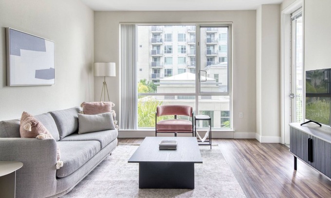 Santa Clara Apartment | Premium Santa Clara 1BR w/W/D & Gym, walk to Safeway, by Blueground