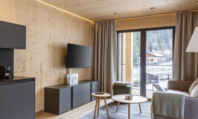 Vorderglemm Apartment | Premium Suite mit 2 SZ & Mini-Spa by Interhome