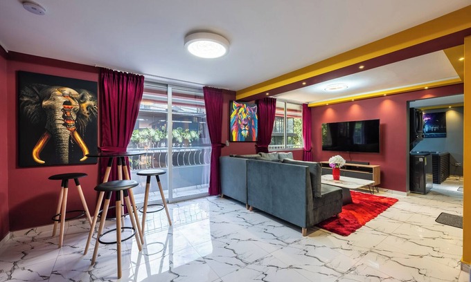Zona Rosa Apartment | Presidential Suite Jacuzzi- steam saunann