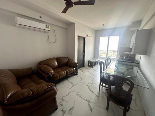Gurugram Apartment | Press Pause
