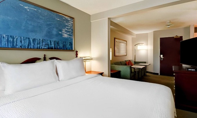 Buford House | Prestige for an Ideal Vacation! W/ Free WiFi