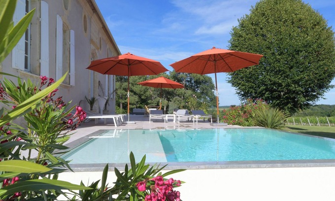 Baigneaux House | Prestigious 18th Century Master House With Swimming po Surrounded by the Vignard