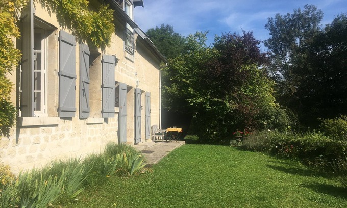 Coucy-le-Chateau-Auffrique House | Pretty house in a pretty fortified village from the 13th century