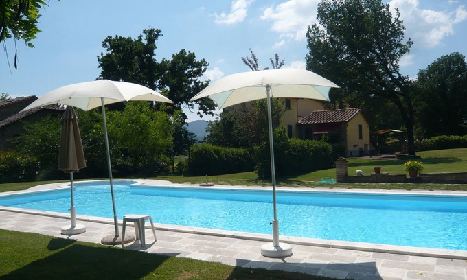 Santa Reparata Villa | Pretty independent House near Anghiari,7 bedr/baths, patio, pool, garden, AC