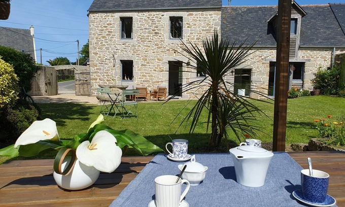 Kerlouan House | Pretty stone house with large garden for 6