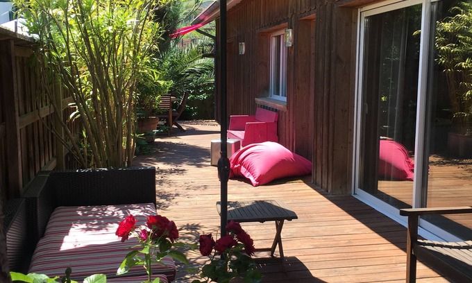 Le Canon House | Pretty wooden house in the center of the Canon