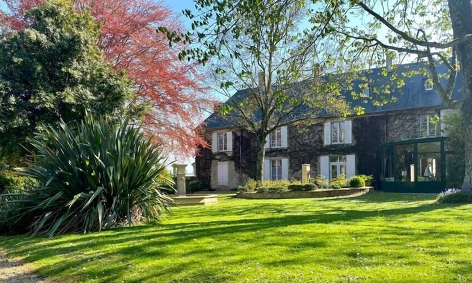 Saint-Vigor-le-Grand Apartment | Prieuré de la Chesnaie x Melrose