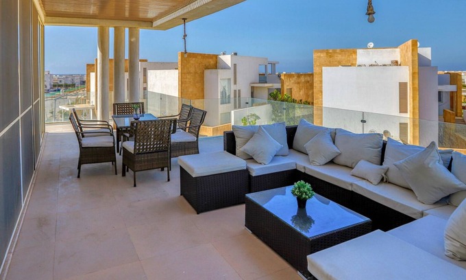 Sidi Abd El-Rahman Ski Chalet | Prime Holidays Seashell