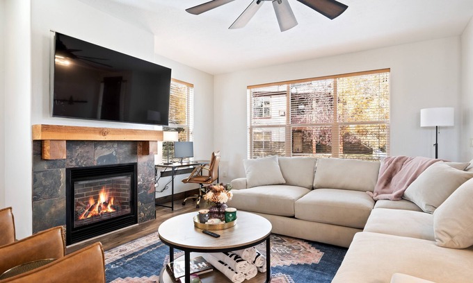 Bear Hollow Village House | Prime Location, 2 Primary Suites, 5 Minutes to Canyons, Private Hot Tub, View of Olympic Park!
