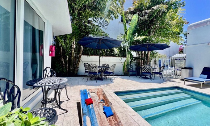 North Beach House | PRIME Location | Blackstone Grill & Patio Dining | Private Pool | Beach Gear