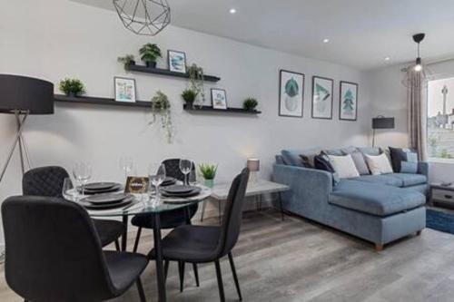 Sheffield House | Prime Location, Modern 2br House