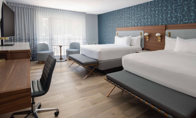 Port Angeles Hotel | Prime Location! Pool, FREE Parking, Pets Allowed, Near Francis Street Park!