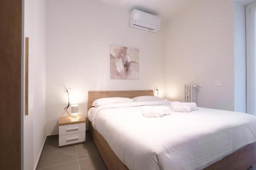 Chinatown Apartment | PrimoPiano - Albertini Flats