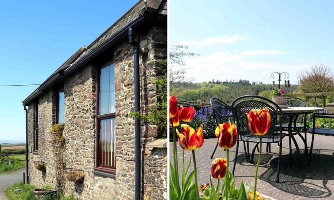 Huntshaw House | Primrose Cottage