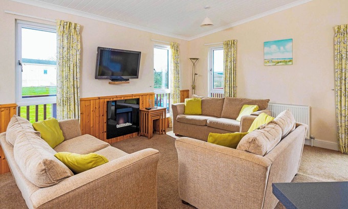 Hewas Water Ski Chalet | Primrose Lodge 3 (Pet)