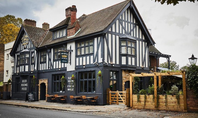 Ravenscourt Park Hotel | Prince of Wales - Townhouse